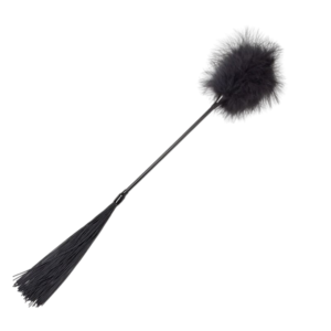 vVigoroso SECRET PLAY - DUSTER + CHICOTE PRETO